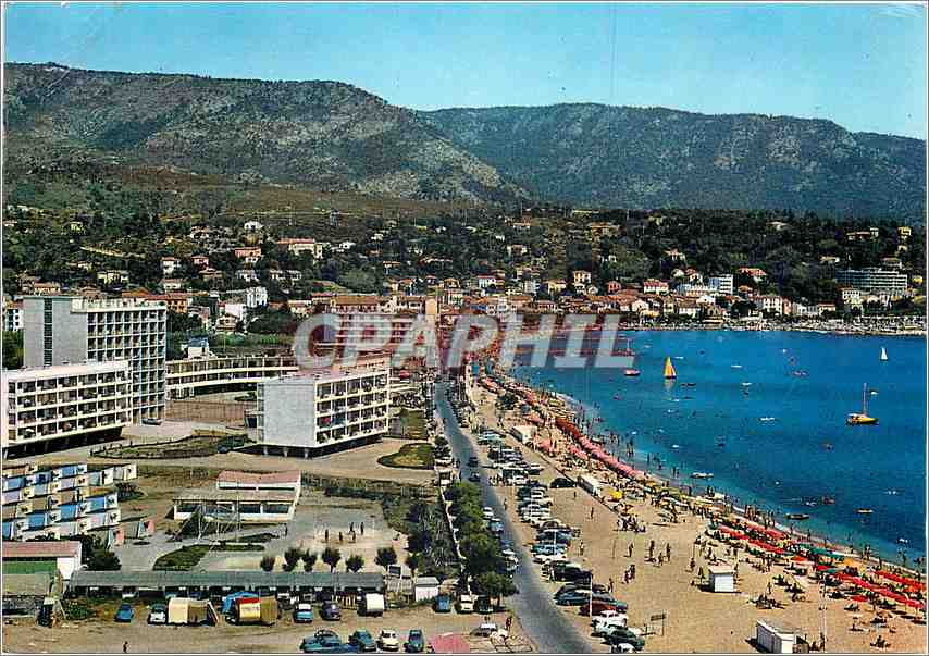 CPM La Cote d'Azur Le Lavandou Var Vue d'ensemble 