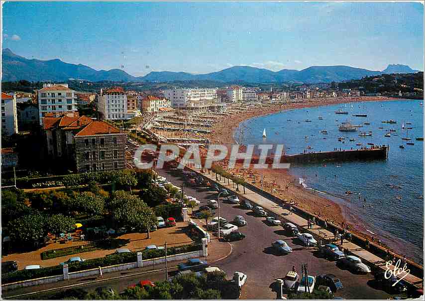 CPM St Jean de Luz Basses Pyr Vue Generale de la Plage 