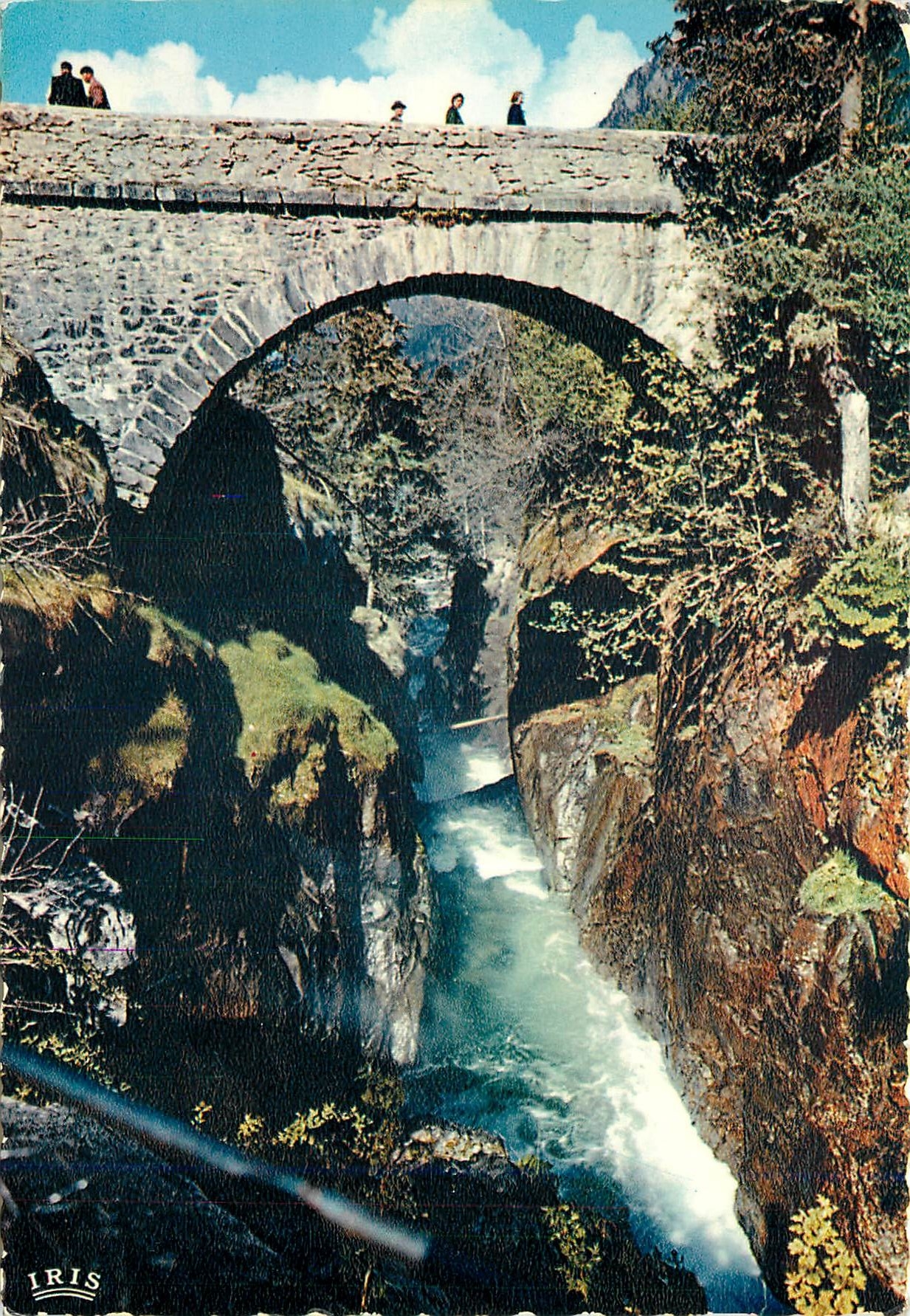 CPM Les Pyrenees Le Pont d'Espagne aux environs de Cauterets 