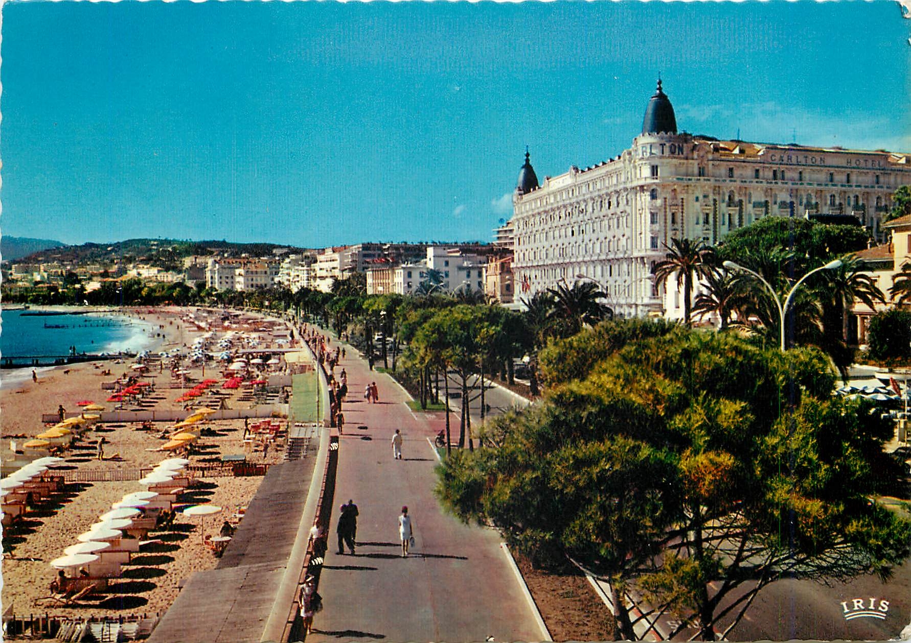 CPM Cannes AM La Croisette et la plage 