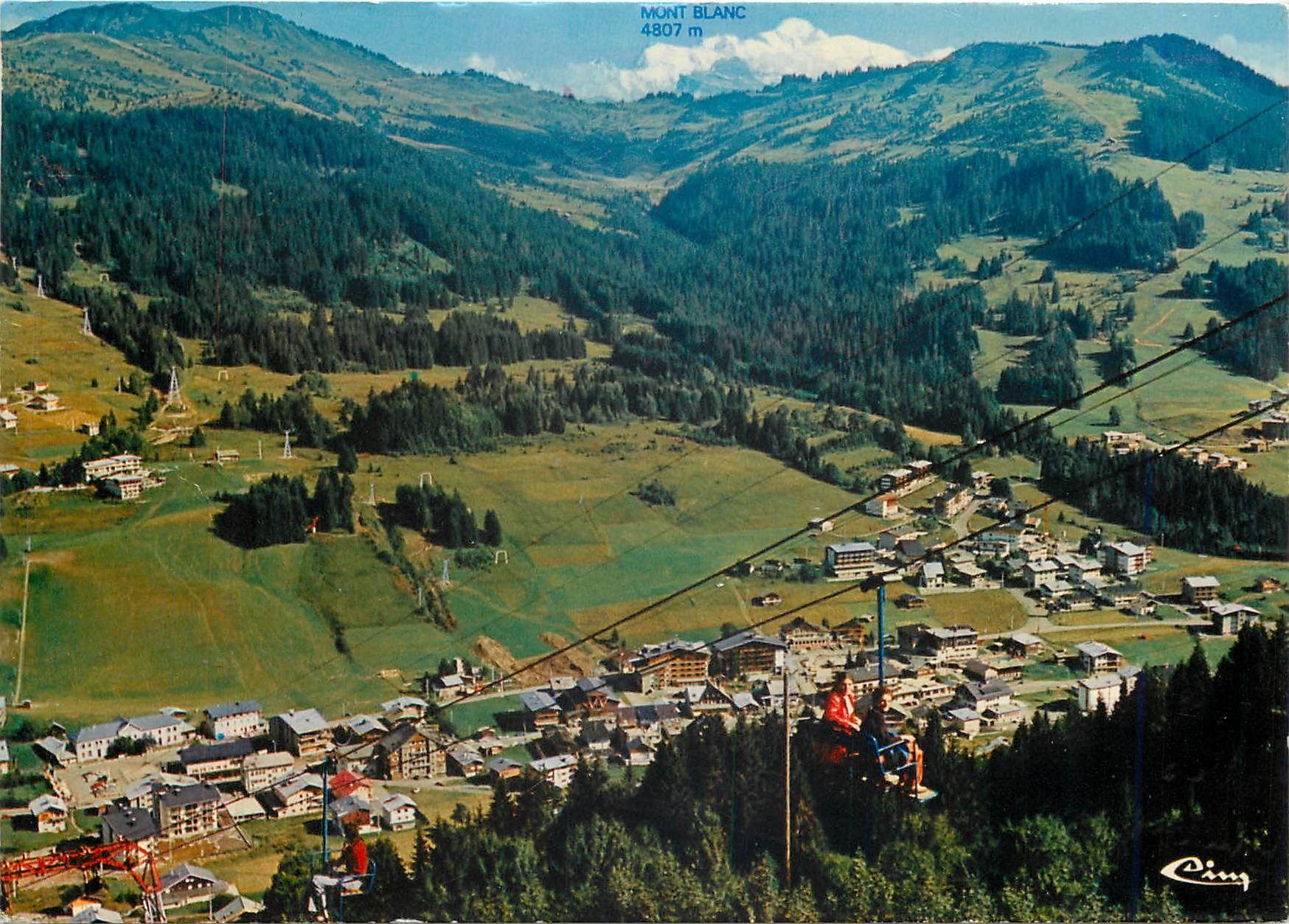 Les Gets (Haute-Savoie) — vue générale et le Mont-Blanc (4.807 m) — Cimy