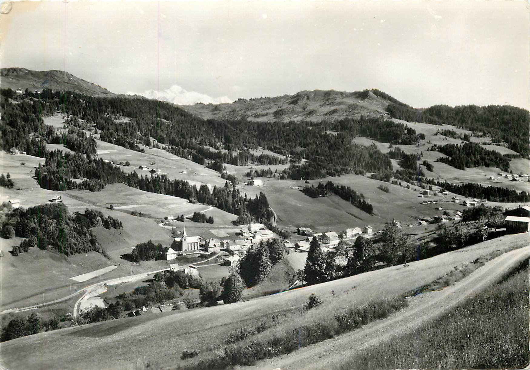 Les Gets (Haute-Savoie) — vue panoramique — Les Éditions Llard (Rhône)