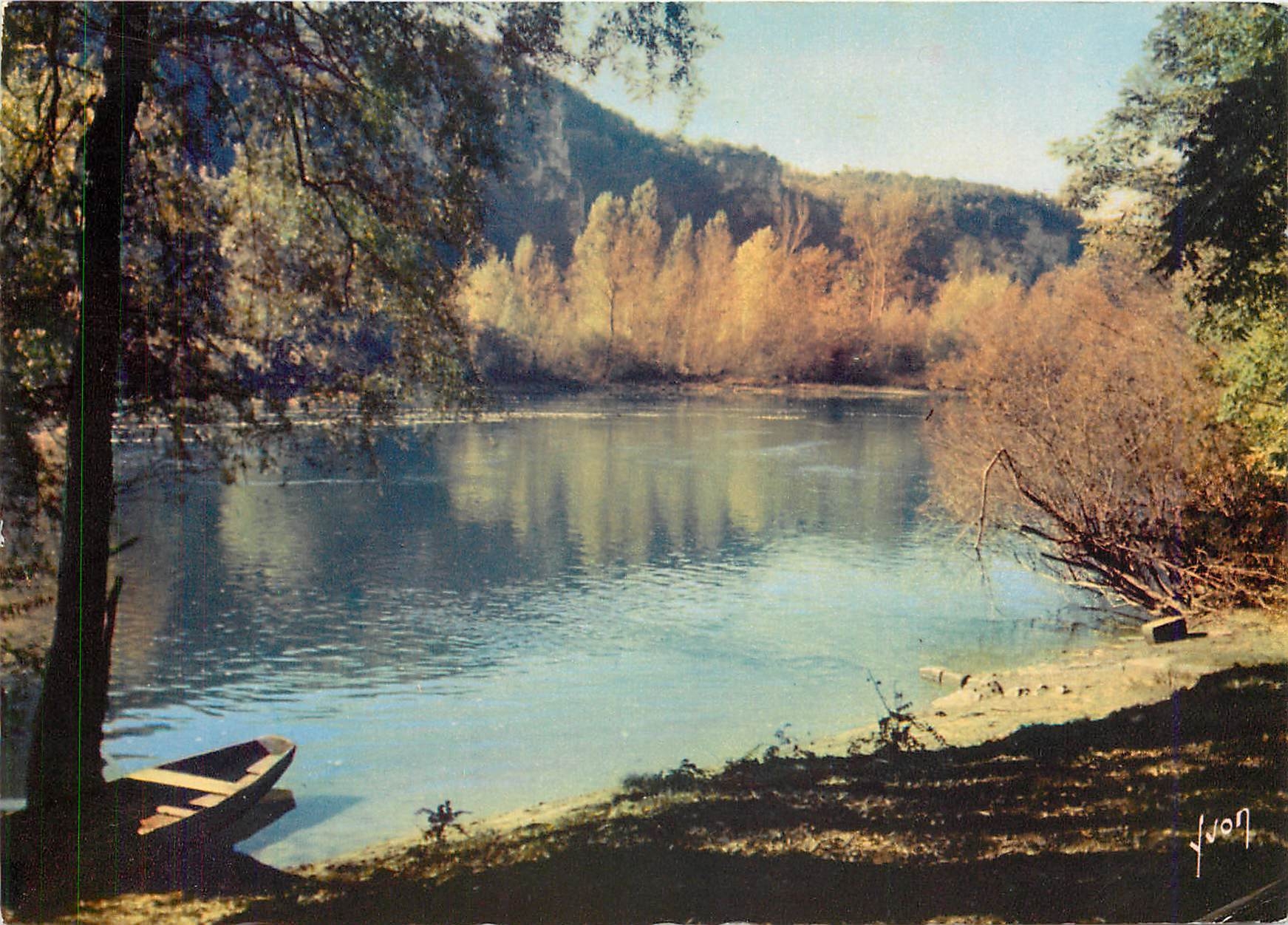 CPM Douce France Au bord de l'eau calme 