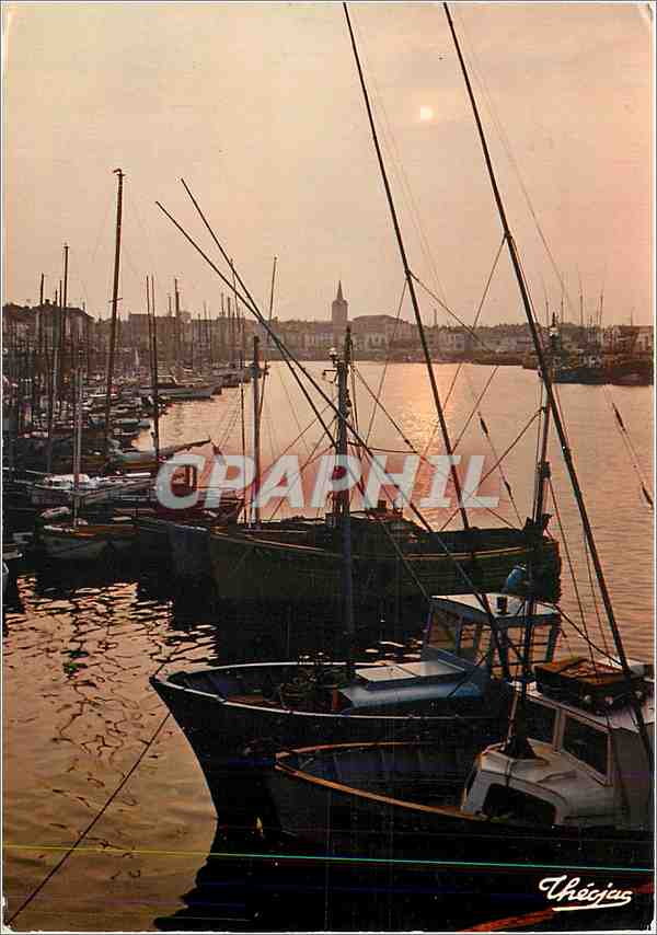 Les Sables-d'Olonne (Vendée) — Coucher de soleil sur le port — Théojas