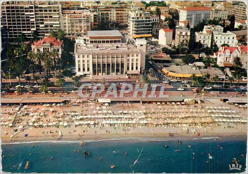 CPM Cannes AM Vue aerienne sur la plage de la Croisette et le Palais des Festivals 