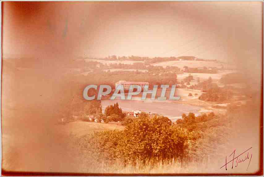 CPM Chateauneuf la Foret Une vue sur le lac 