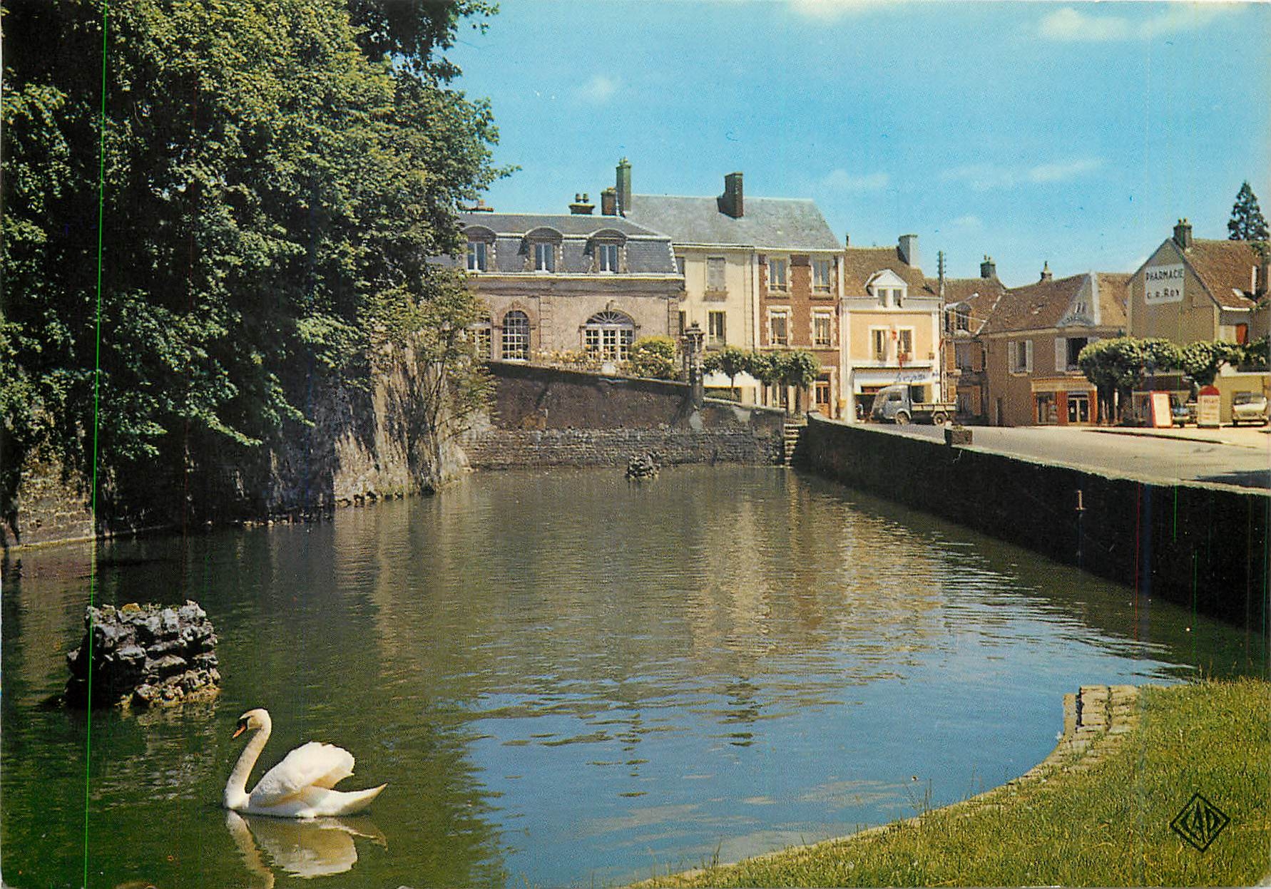 CPM Belleme Douves et Remparts de l'ancien Chateau 
