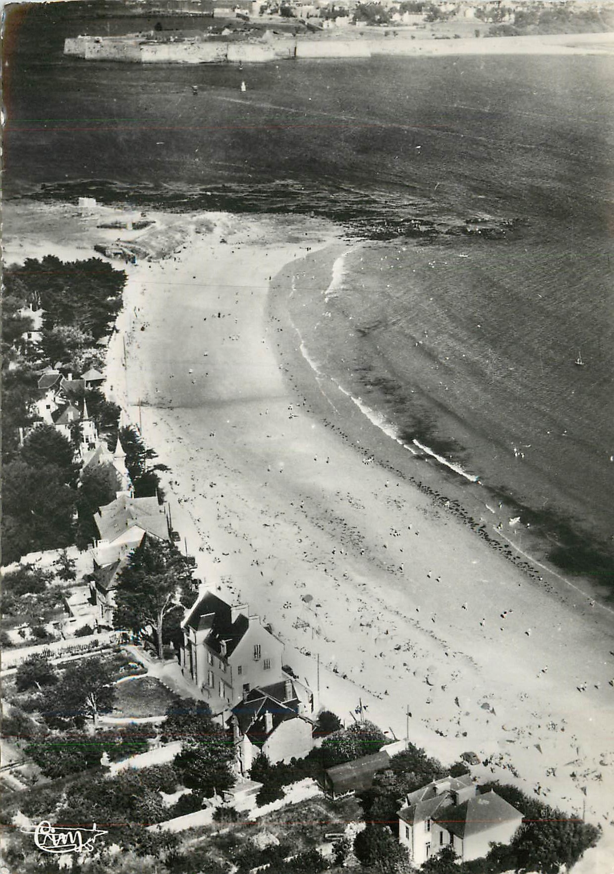 CPM Larmor Plage Morbihan Vue aerienne Plage de Toulhars Au loin Port Louis 
