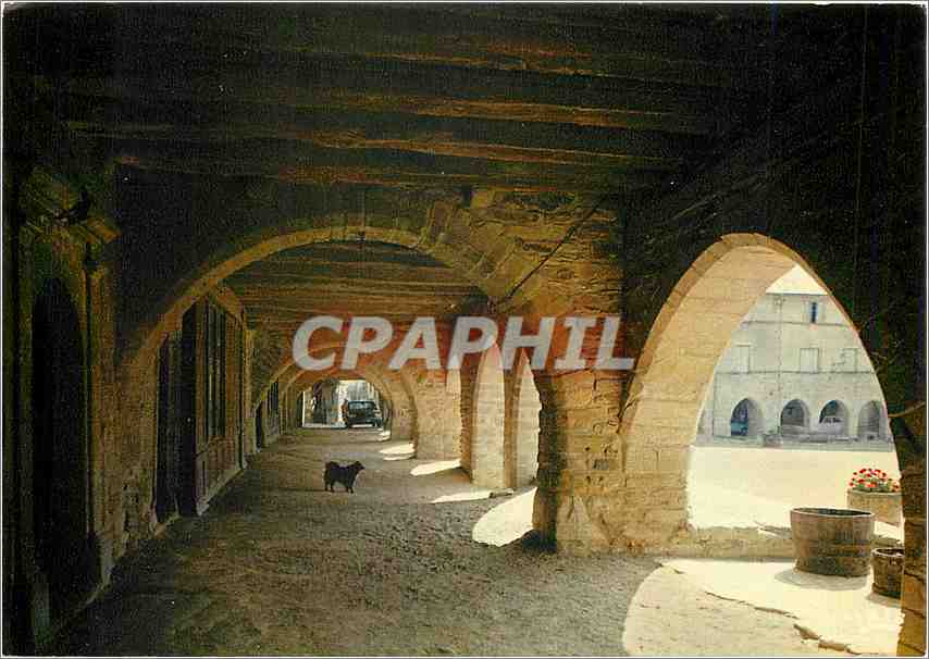 CPM Sauveterre En Rouergue Bastilde Royale du XIII siecle Les arcades 