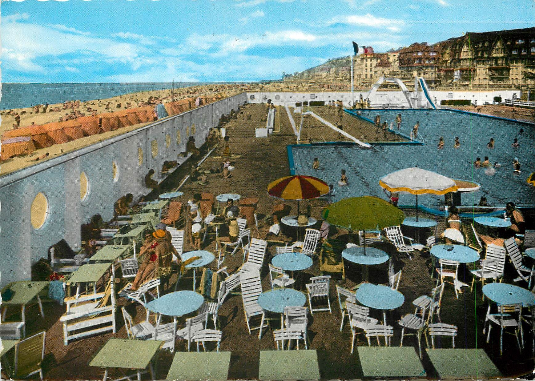 CPM Trouville Reine Des Plages La Piscine Et La Plage 