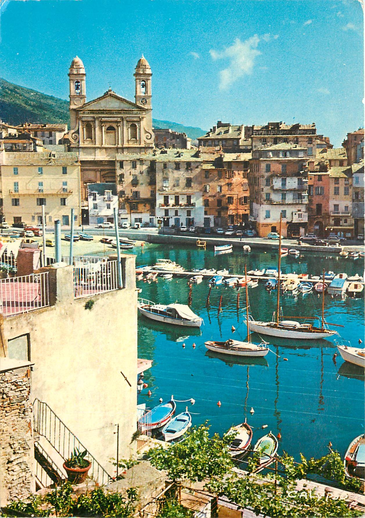 CPM Corse Ile de Beaute Bastia le vieux port et l'Eglise St Jean 