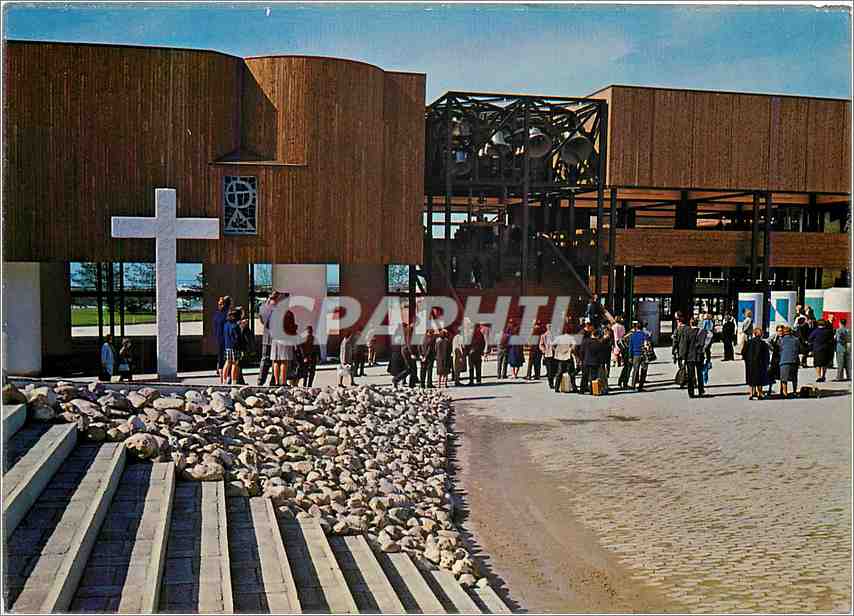 CPM Lausanne Place de la Joie de Vivre le sanctuaire et son carillon 
