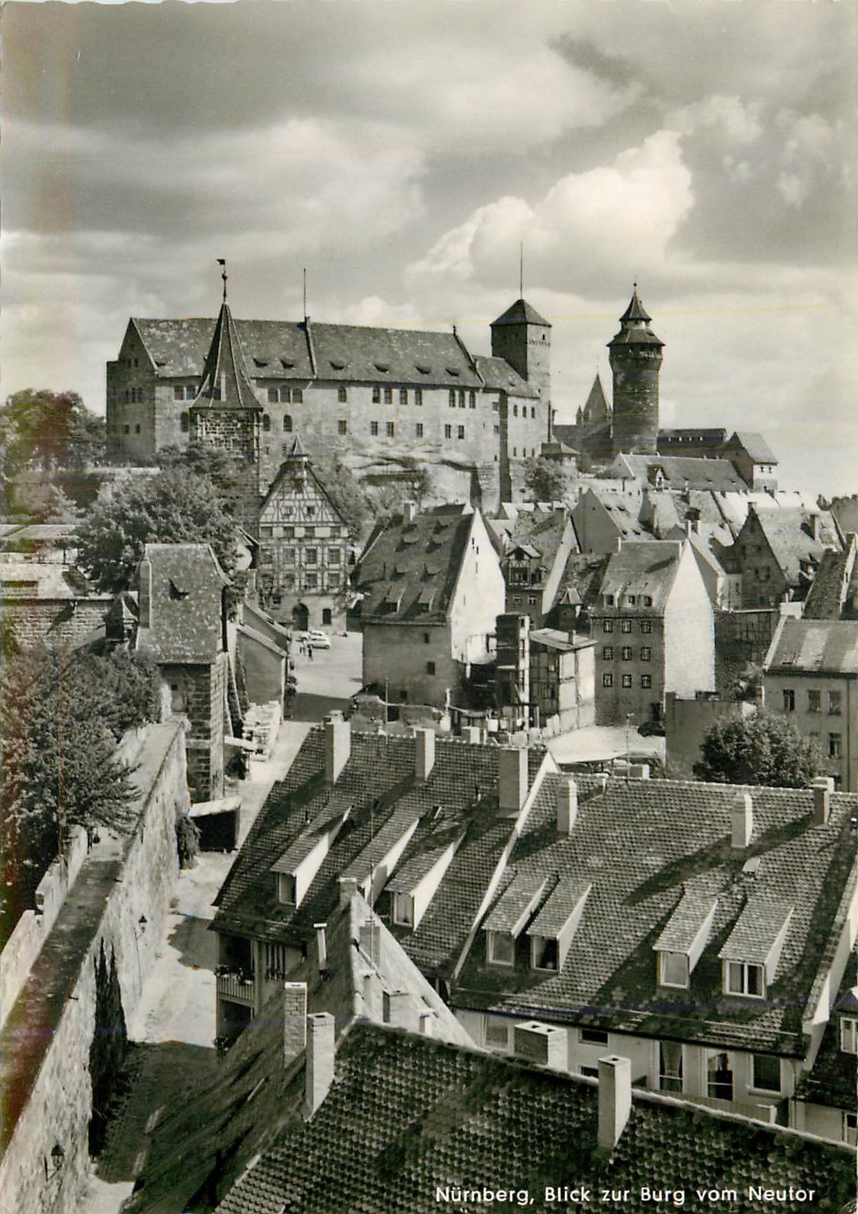 CPM Nurnberg Blick zur Burg vom Neutor 