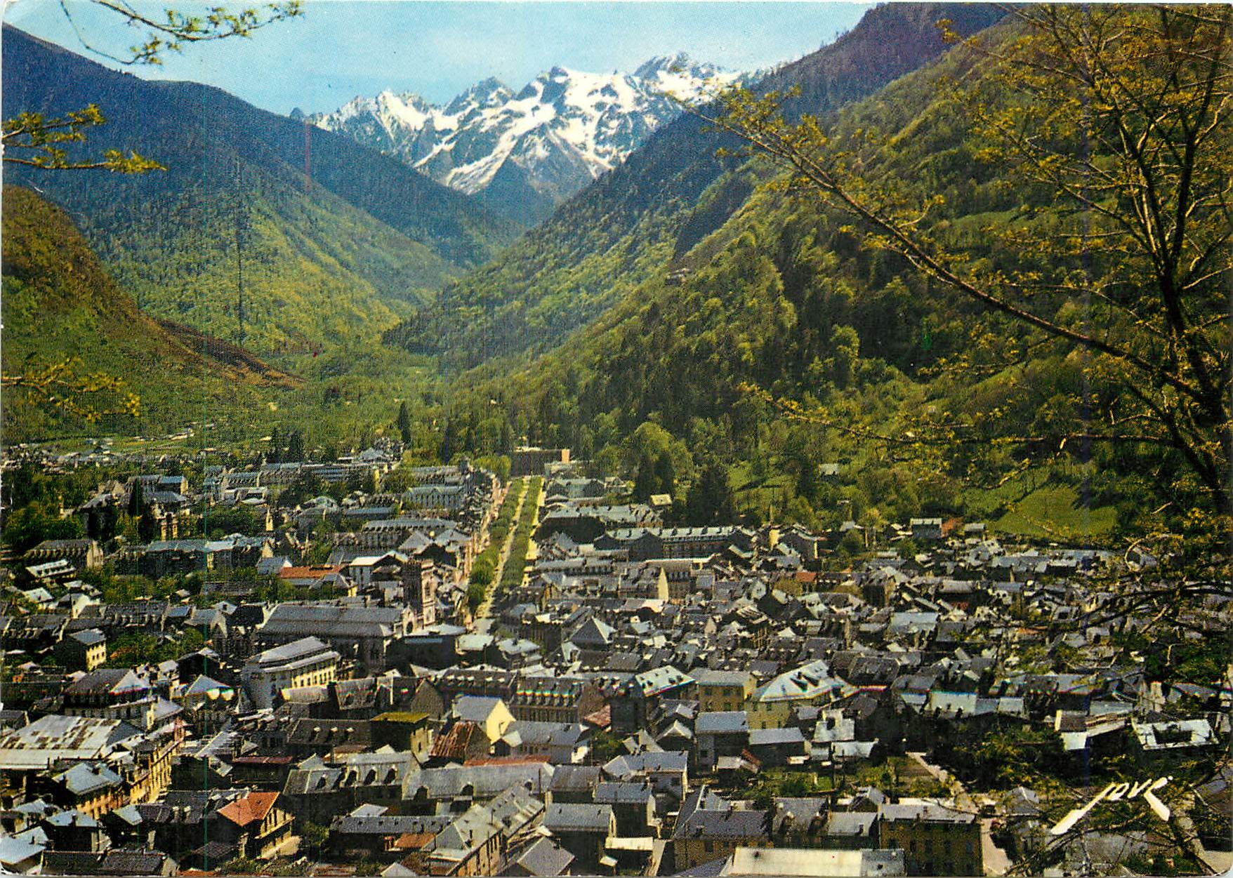 CPM Luchon Vue de la Station Thermale Le Port de Venasque le Nethou 