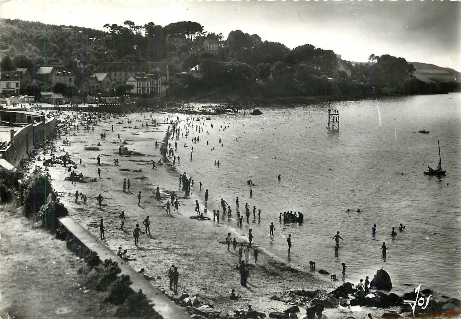 CPM Treboul Douarnenez La Plage des Sables Blancs a maree haute 