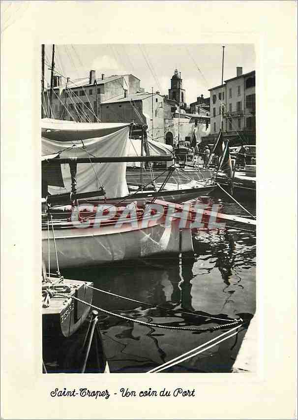 CPM Saint Tropez Un coin du Port Bateaux