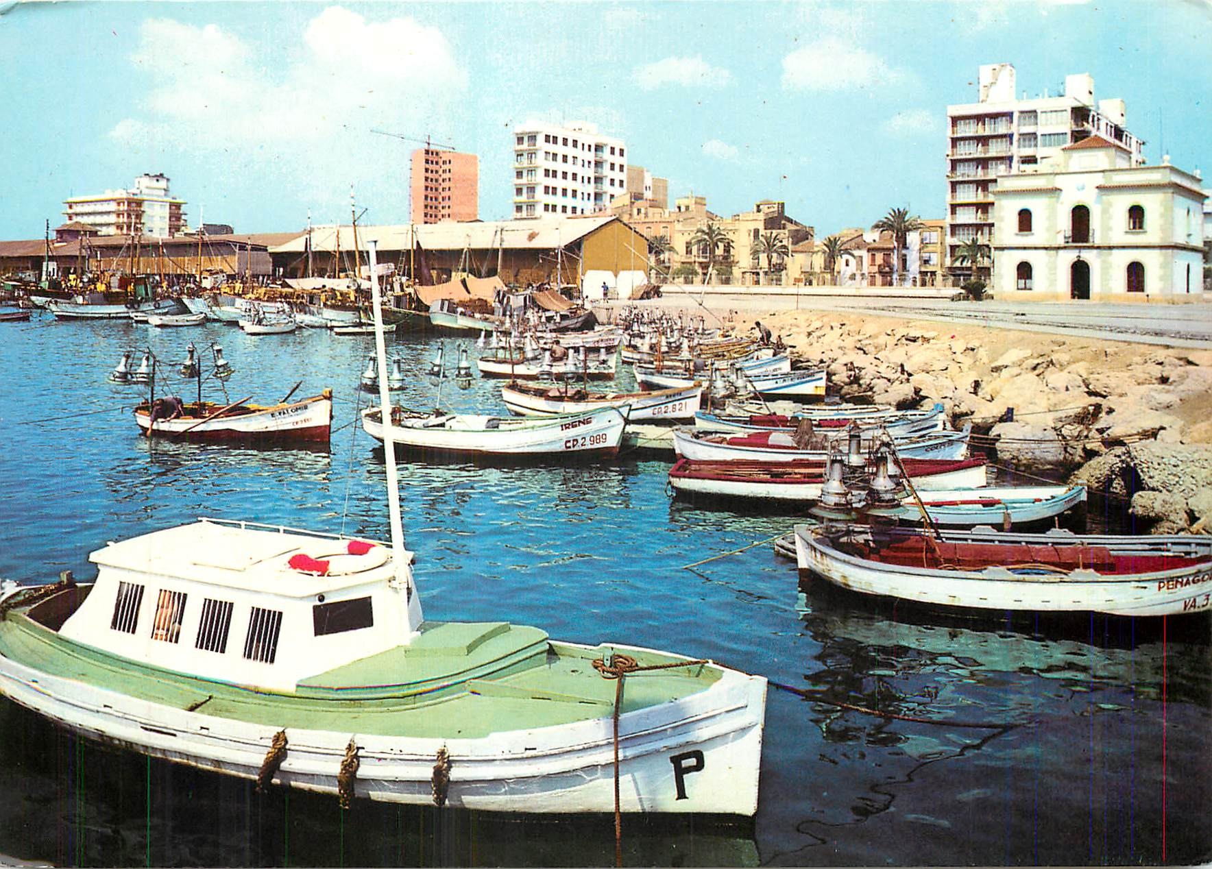 CPM Castellon de la Plana Vue partielle du Port Bateaux