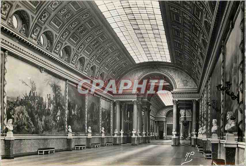 CPM Versailles S et O La Galerie des Batailles 