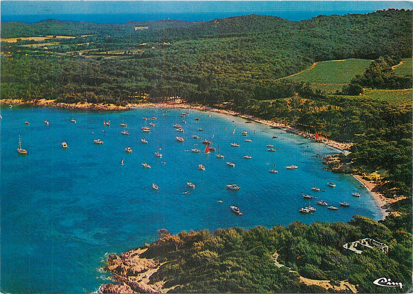 CPM Ile de Porquerolles Var La Perle des Iles d'Or La Plage d'Argent Vue aerienne 