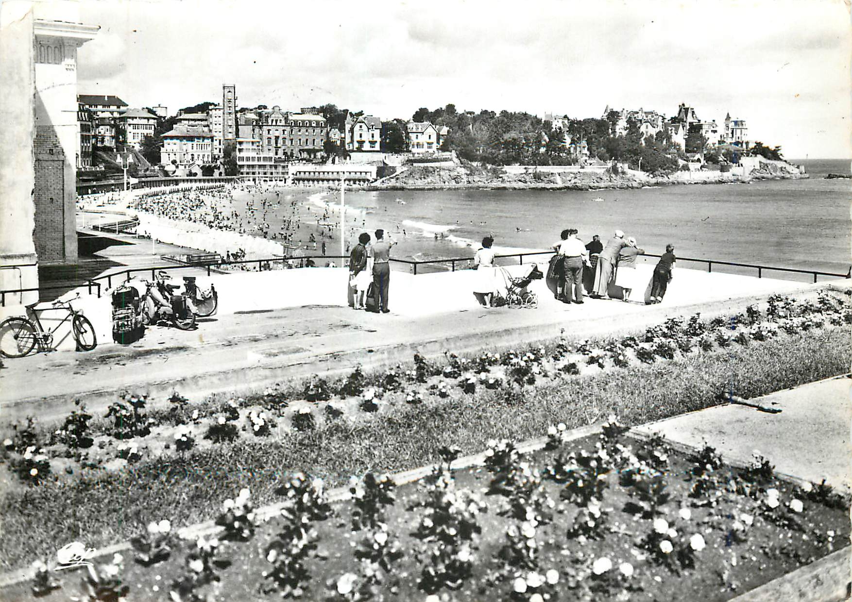 Dinard - Côte d'Émeraude — La Plage et Pointe de la Malouine — Réal-Photo n°1273