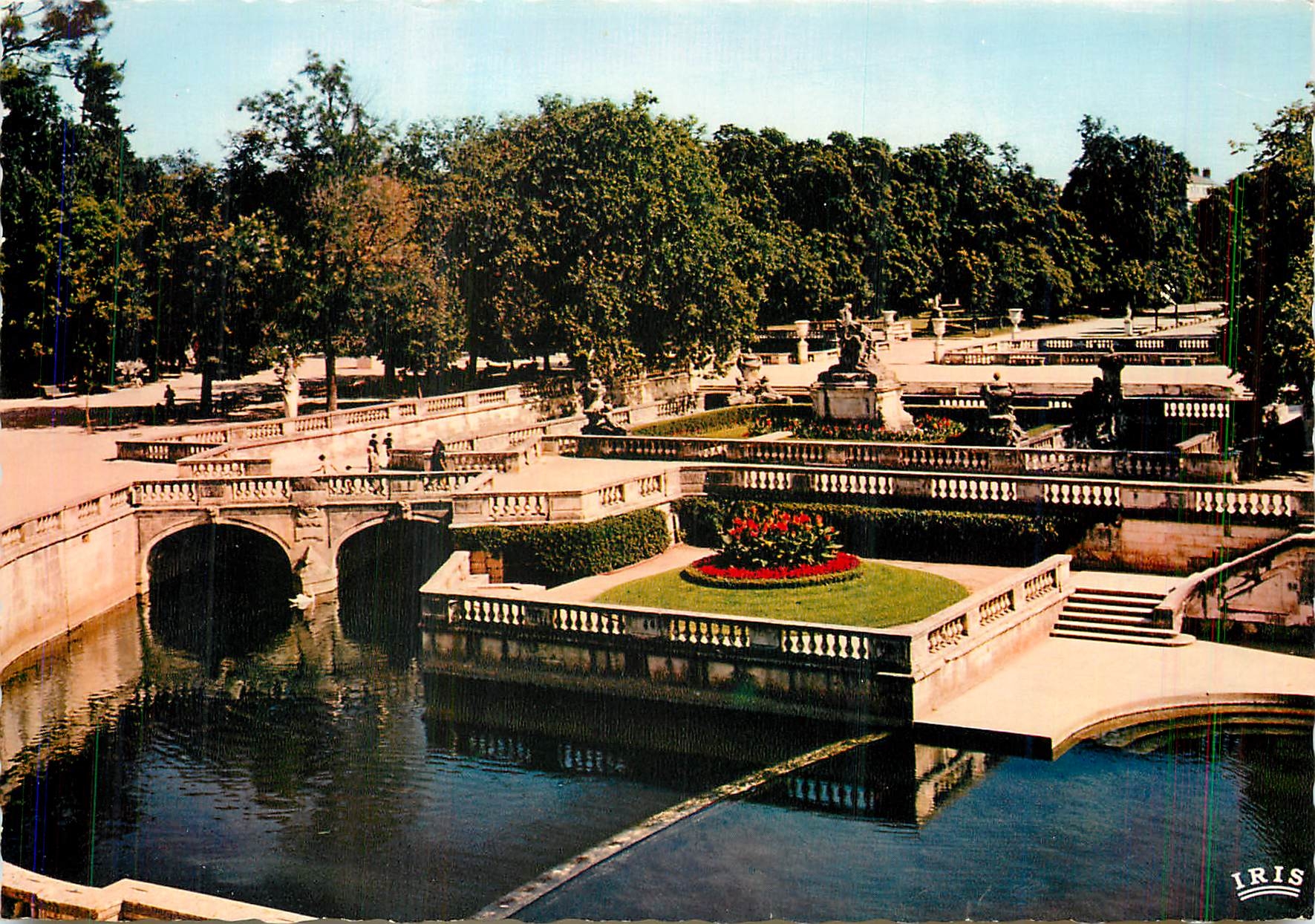 CPM Nimes Gard Les Jardins de la Fontaine 