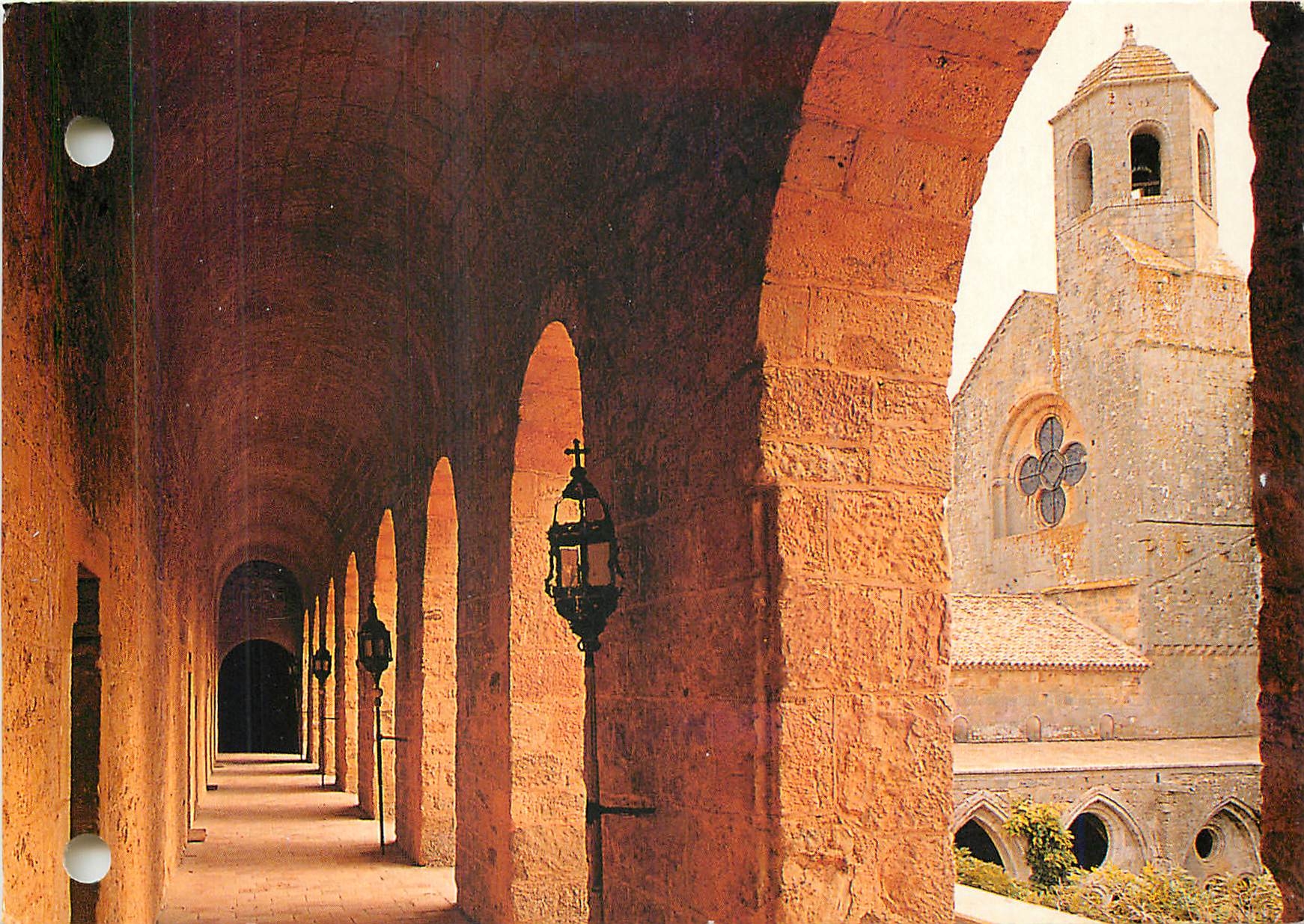 CPM Abbaye de Fontfroide Narbonne France Le Promenoir et le Clocher 