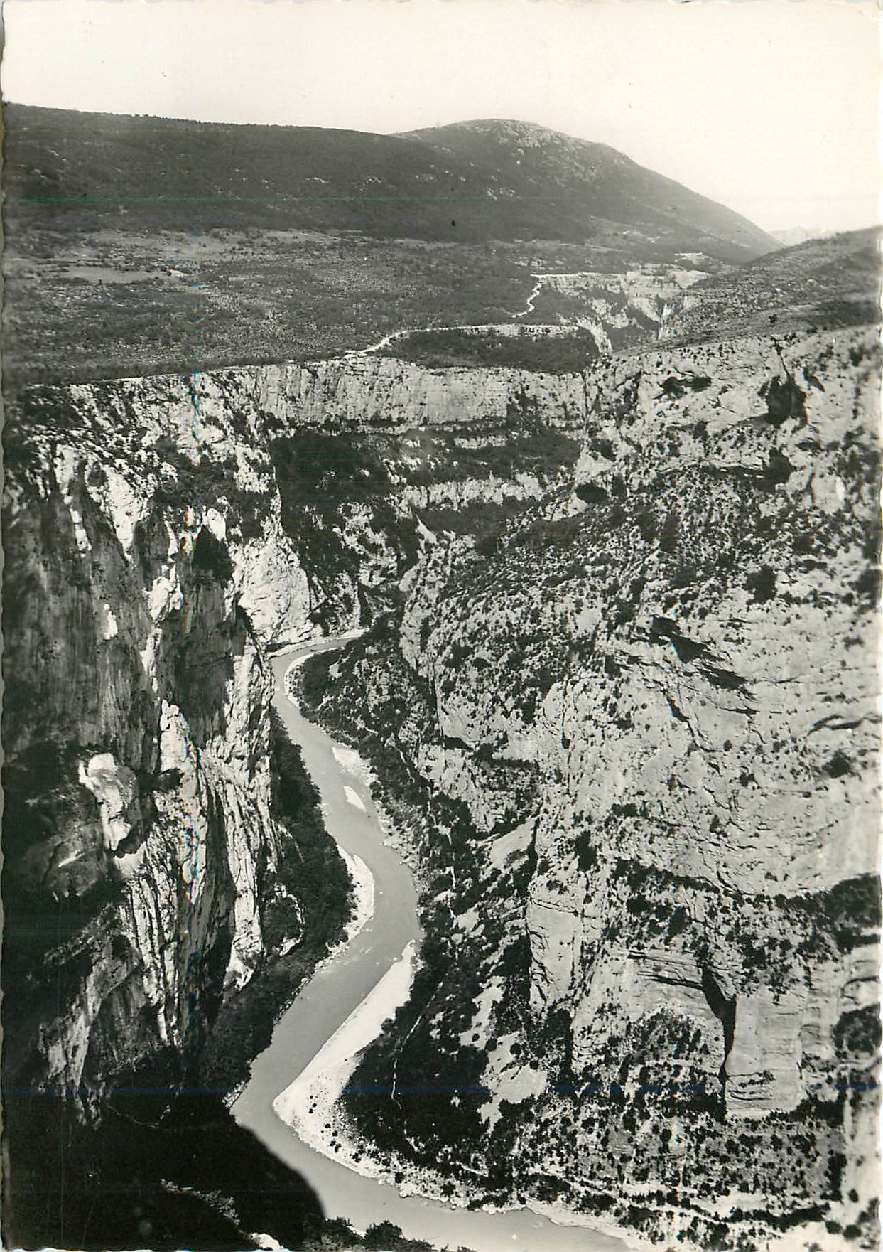 Le Grand Cañon du Verdon — L'Étroit des Cavaliers — Éditions A. Dujardin, n°8.246
