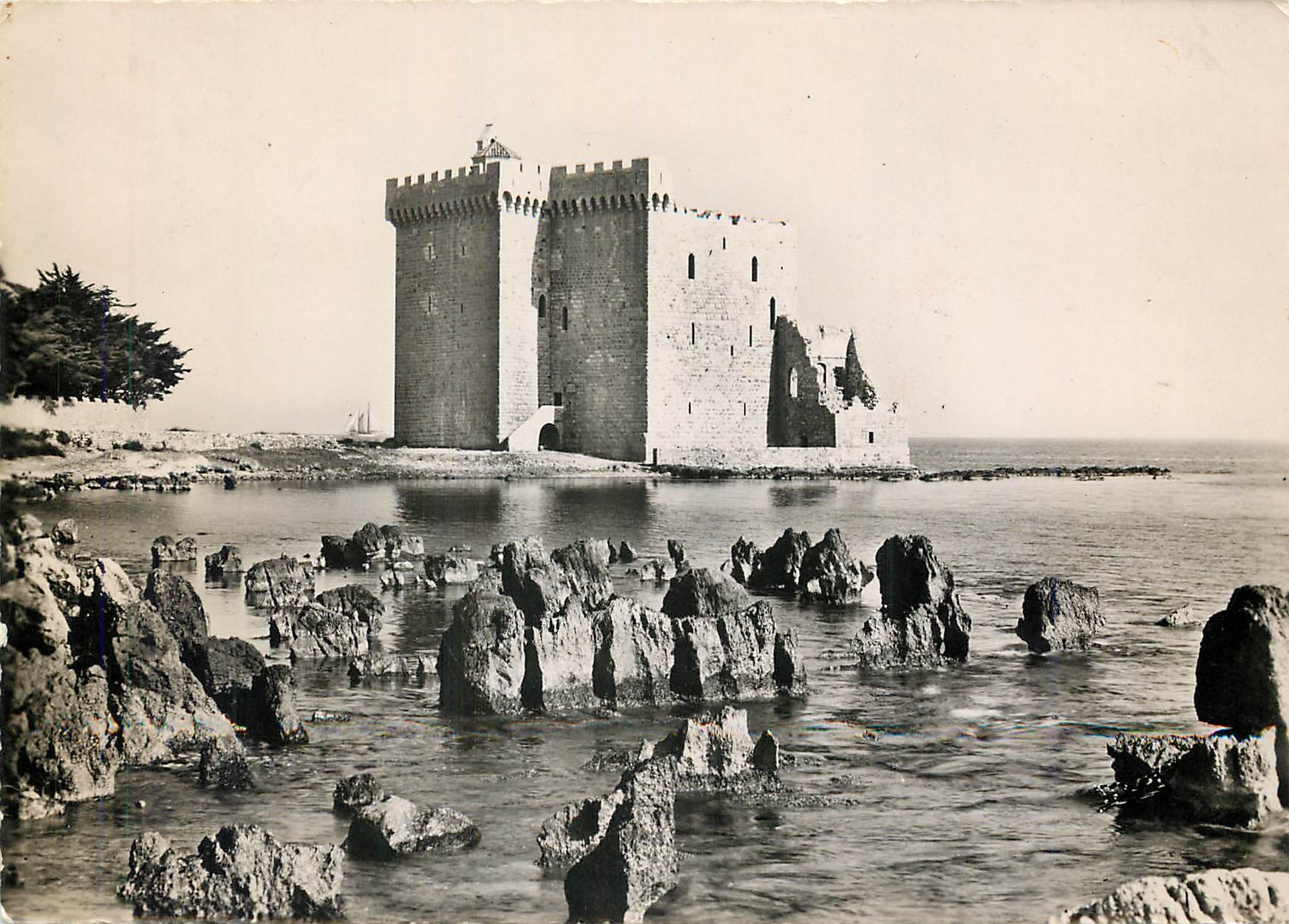 CPM Abbaye de ND de Lerins Ile Saint Honorat 