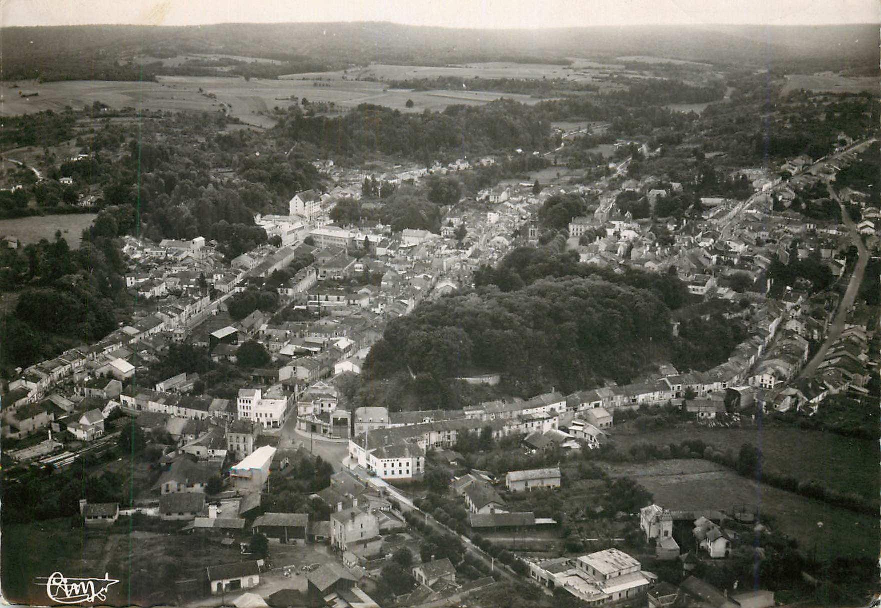 CPM Bourbonne les Bains Hte Marne Station Thermale Vue generale aerienne 