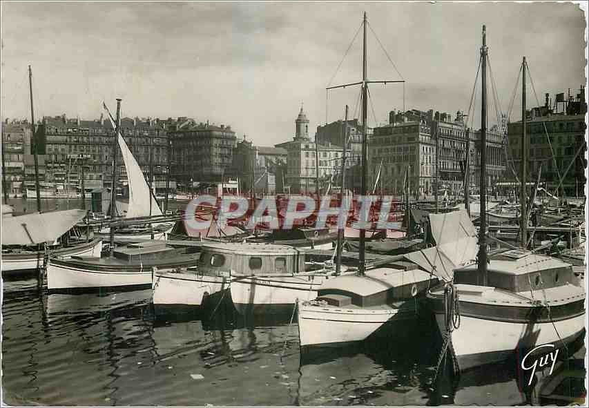 CPM Marseille B du R Le Vieux port vers le quai des Belges et l'Eglise St Ferreol Bateaux
