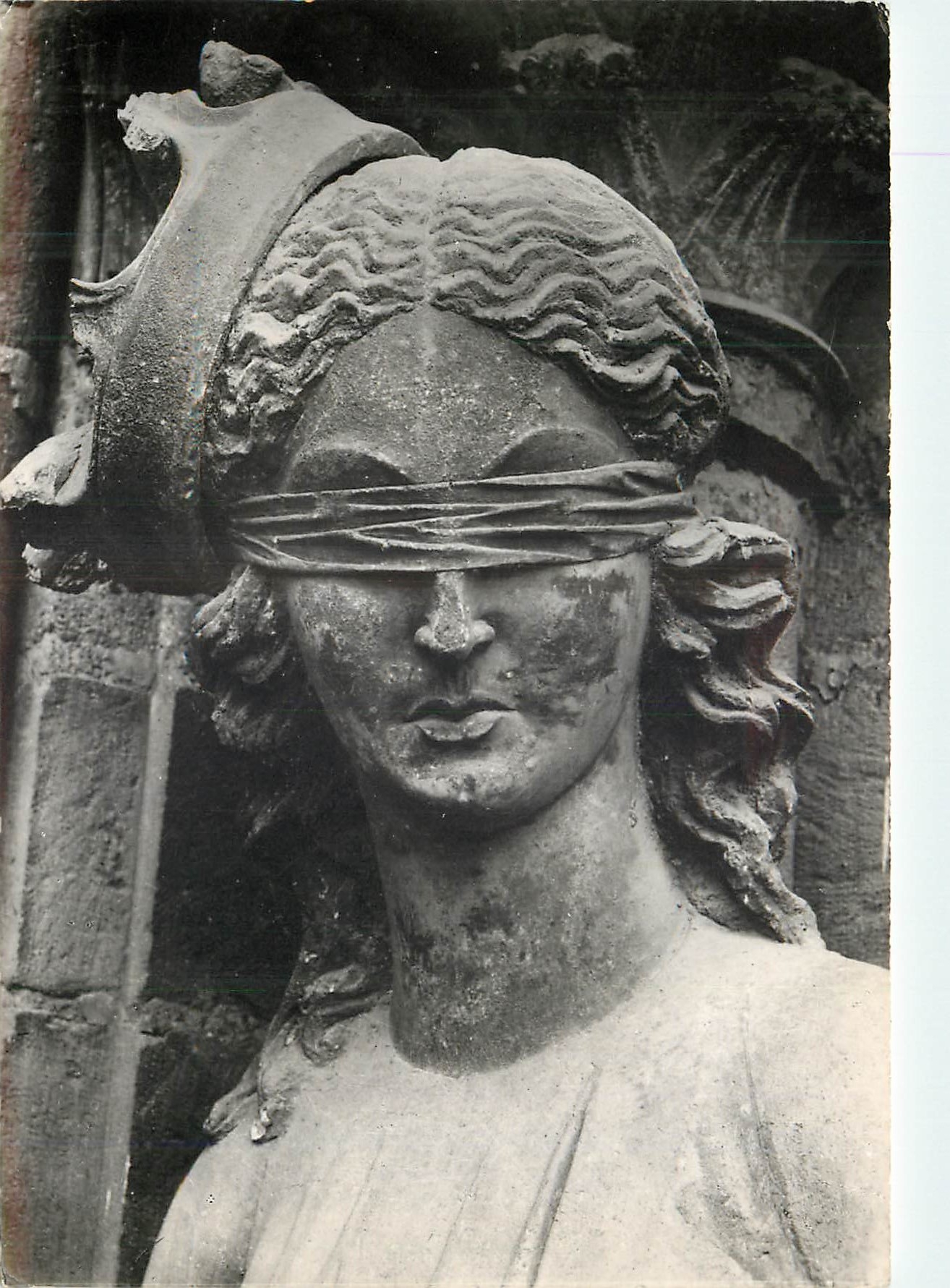 CPM Reims Marne La Cathedrale Notre Dame Statue du Croisillon Sud La Religion Judaique 