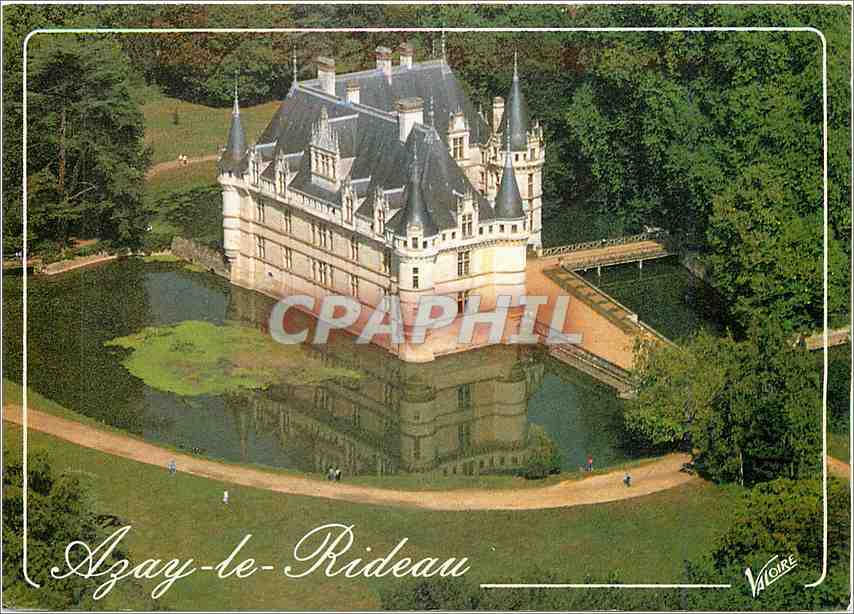 CPM Azay le Rideau Indre et Loire Vue aerienne du chateau entoure par l'Indre 