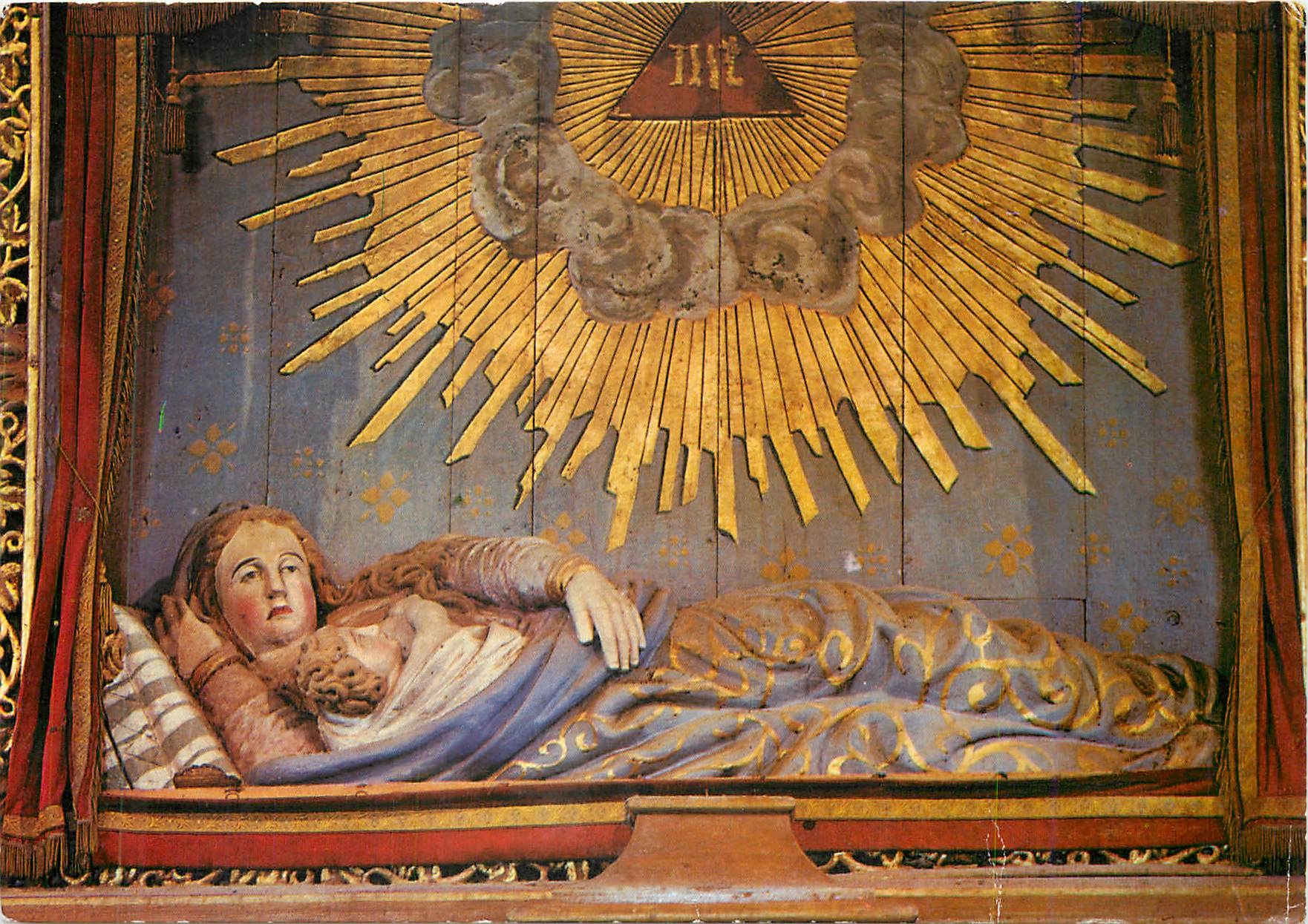 CPM Lanrivain Chapelle du Guiaudet La Vierge Couchee 