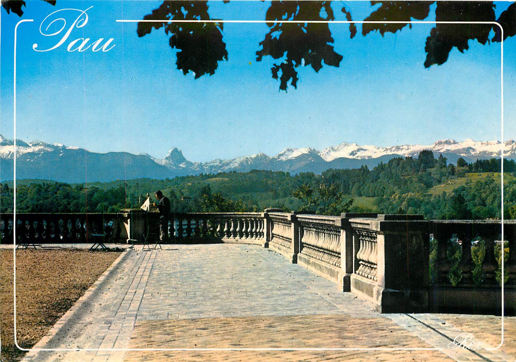 CPM Pau Pyrenees Atlantiques La Chaine des Pyrenees vue du Boulevard 