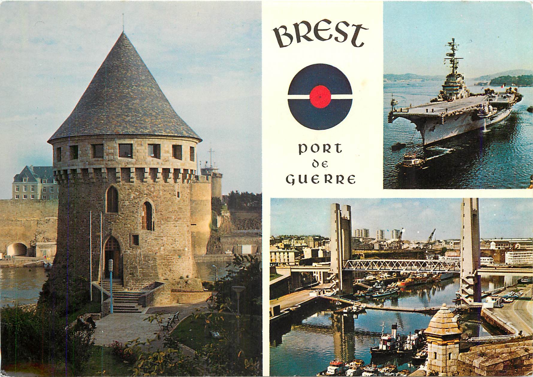CPM Brest Port de Guerre La Bretagne Sur une des plus Belles Rades du Monde Brest Porte Avions Batea
