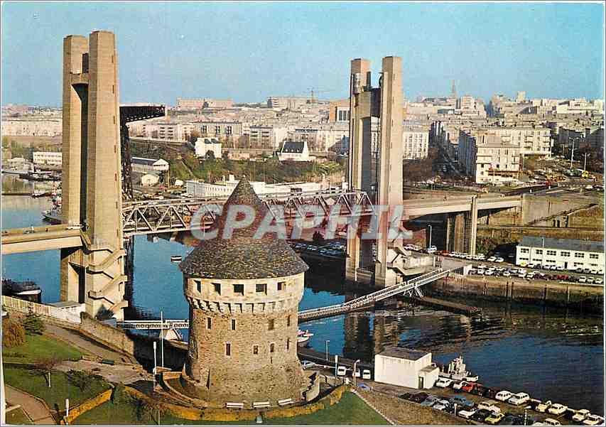 CPM Brest Le pont de Recouvrance et la Tour Tanguy 