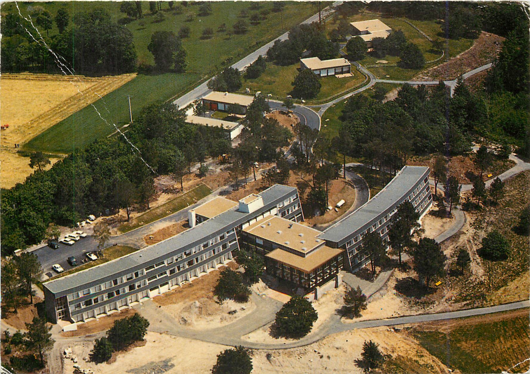 Maison de Repos et de Convalescence "La Pierre Blanche" — Bourg-des-Comptes — Créations Artistiques Heurtil
