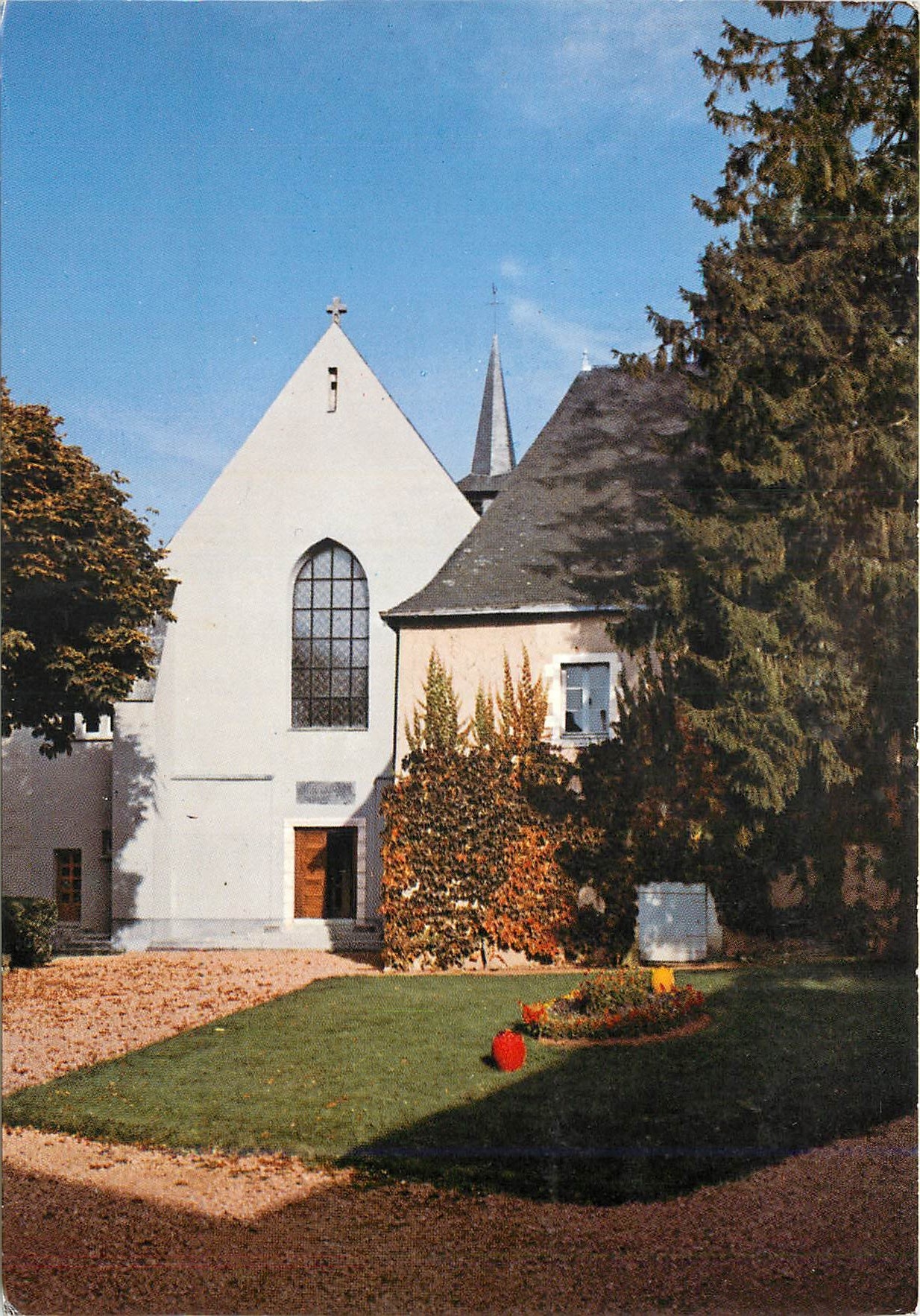 CPM Abbaye Sainte Marie du Port du Salut Entrammes Mayenne Facade de l'Eglise 