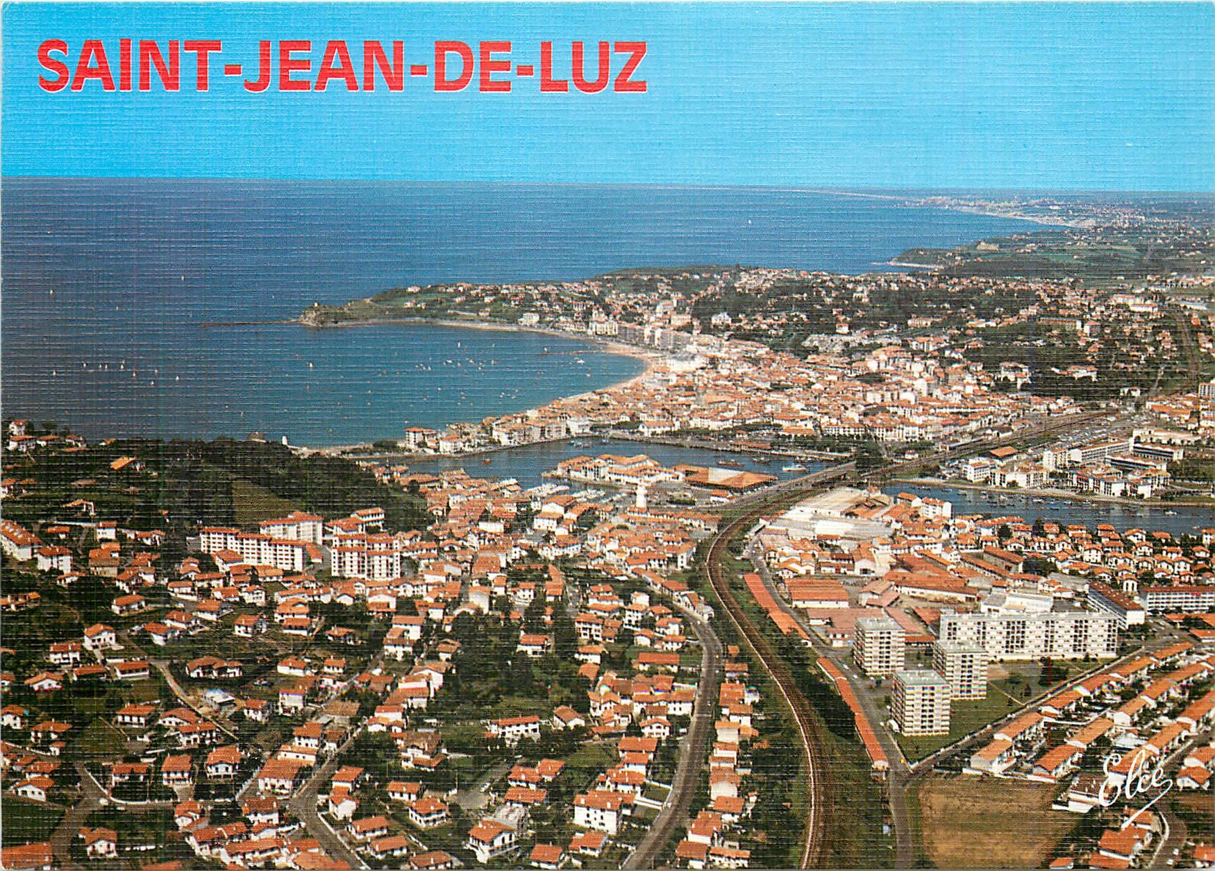 CPM St Jean de Luz Ciboure Vue generale sur Ciboure au fond le Port et la Baie de St Jean de Luz 