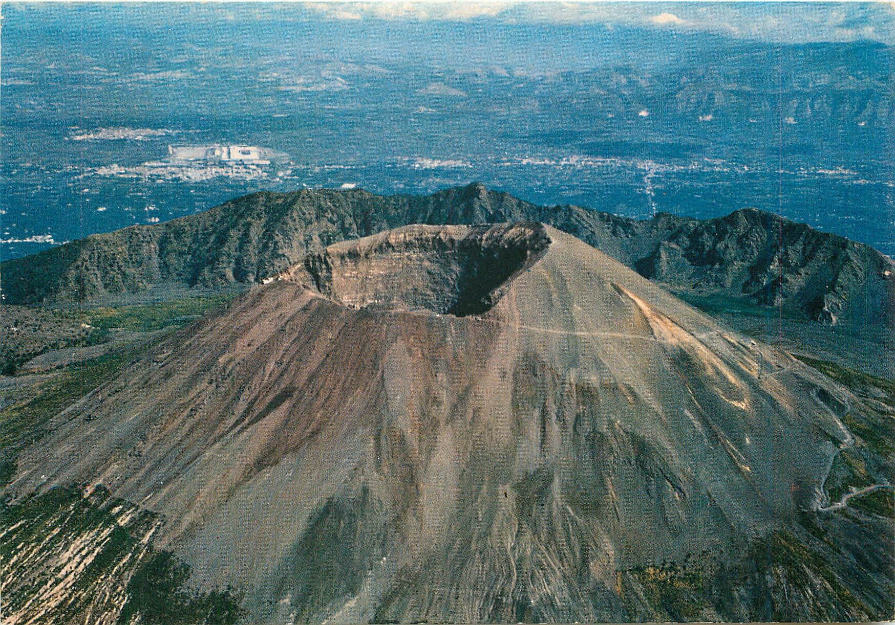 CPM Napoli Le Vesuvio vue de l'Avion 