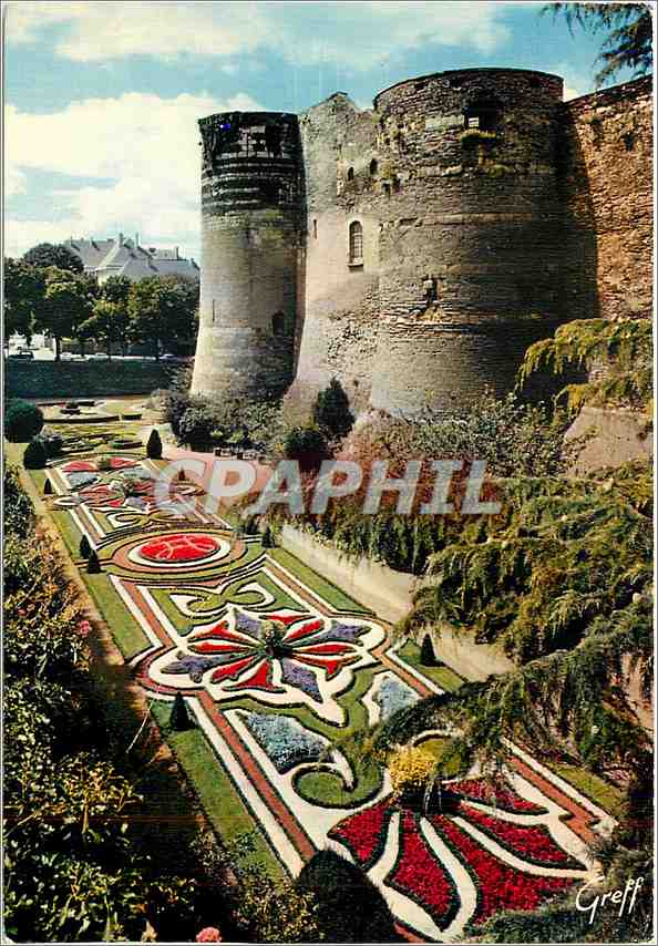 CPM Angers Maine et Loire Le Chateau et les Jardins 