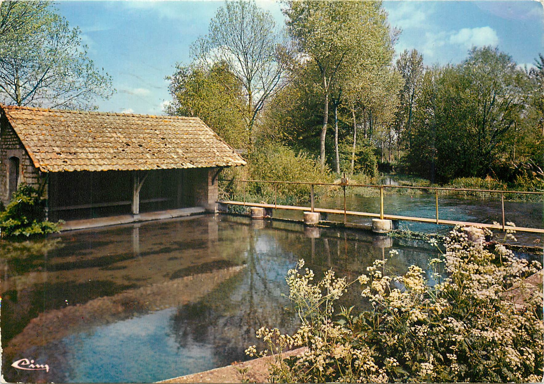 CPM St Julien C d'Or Les rives de la Norge Le Lavoir 