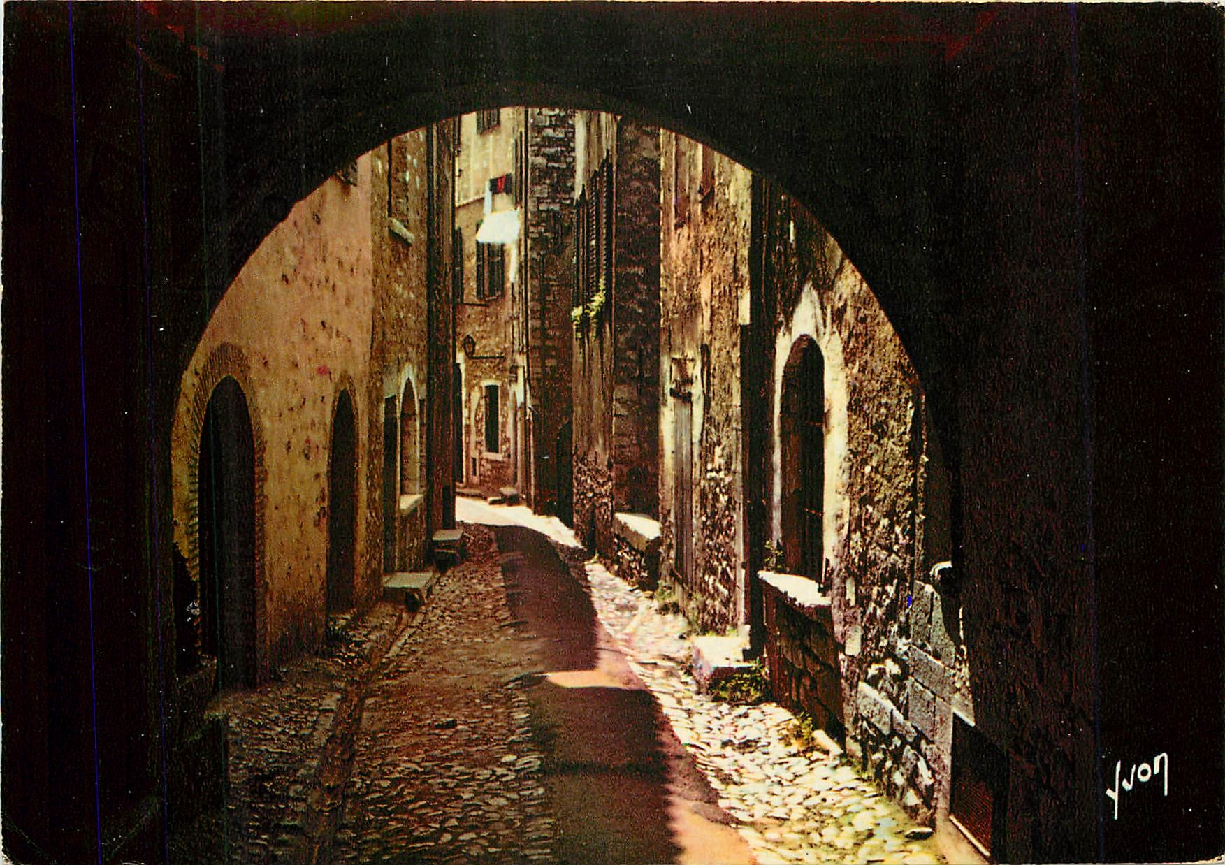 CPM La Cote d'Azur Miracle de la nature Saint Paul Alpes Maritimes Rue Grande 