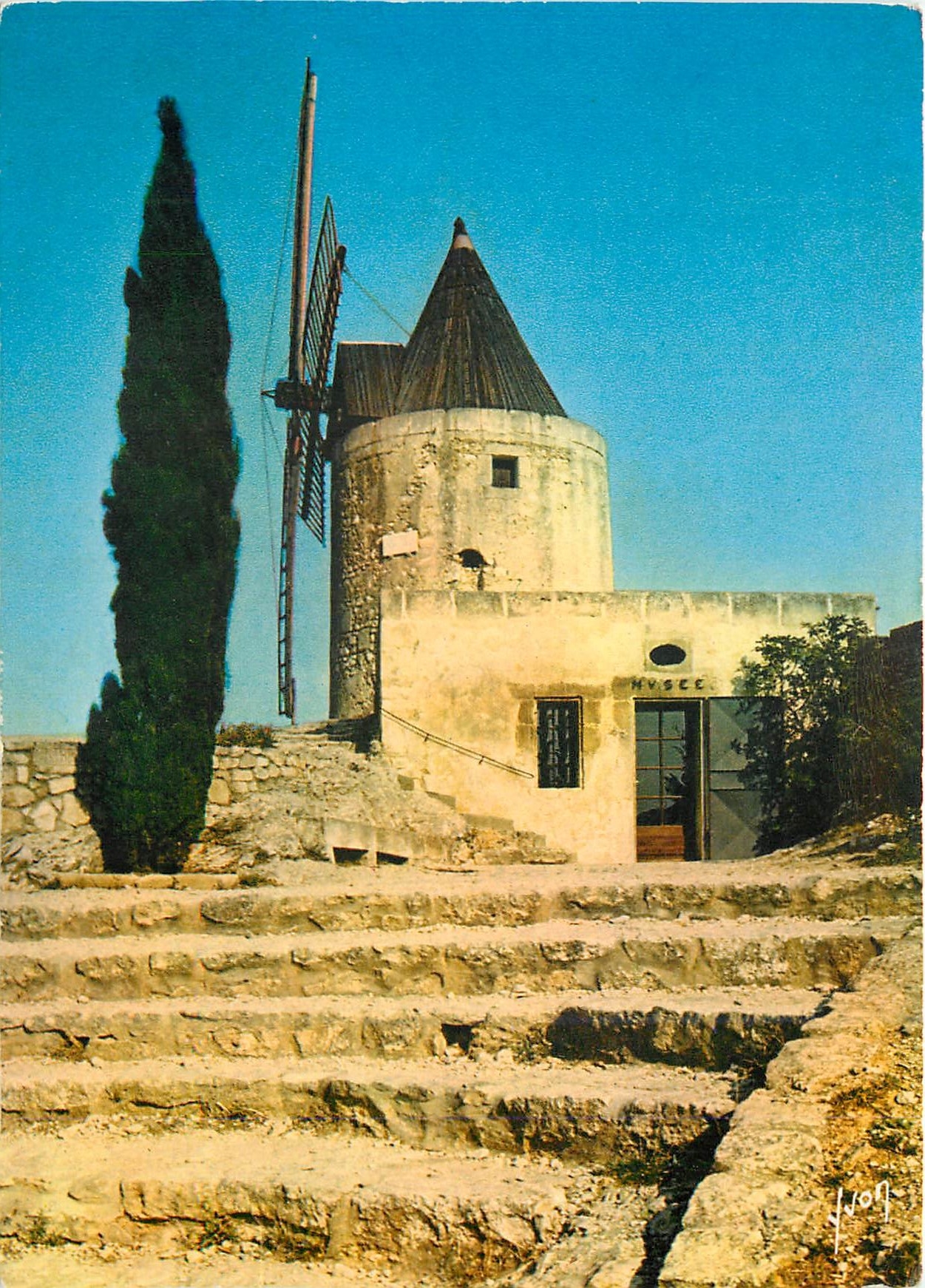 CPM Fontvielle Bouches du Rhone Le Moulin d'Alphonse Daudel 