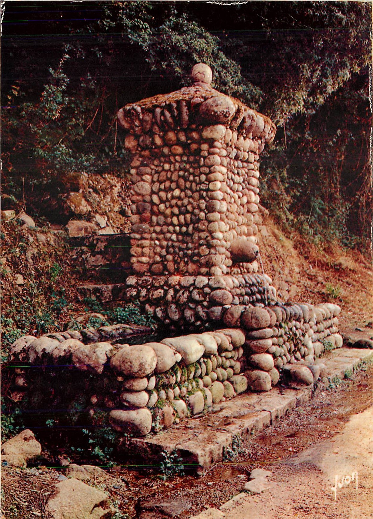 CPM La Corse oasis de Beaute Calanche de Piana Fontaine en galets 