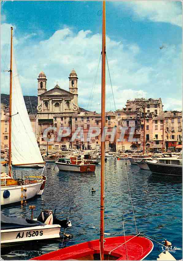 CPM Bastia Yachts dans le Vieux port 