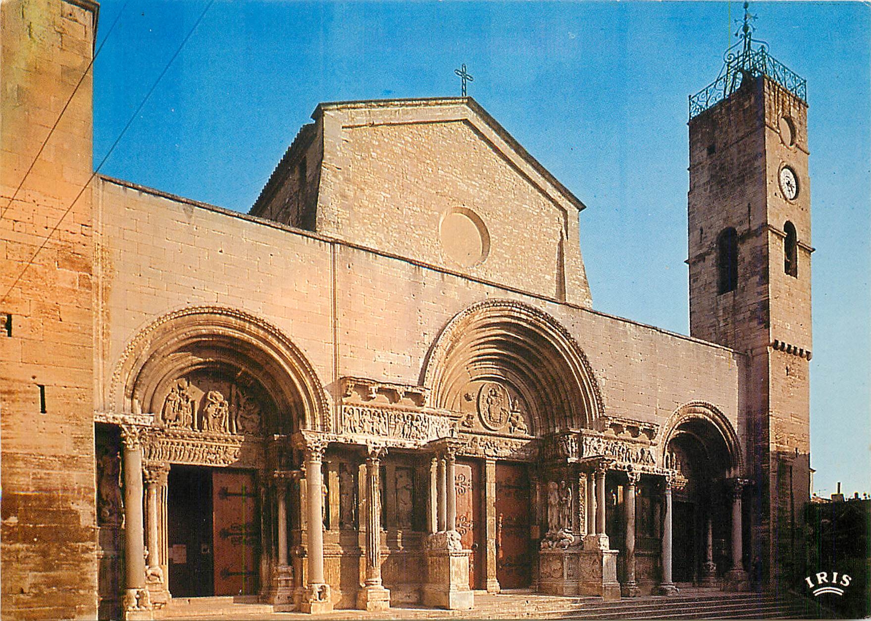 CPM Saint Gilles Gard L'Eglise la facade 