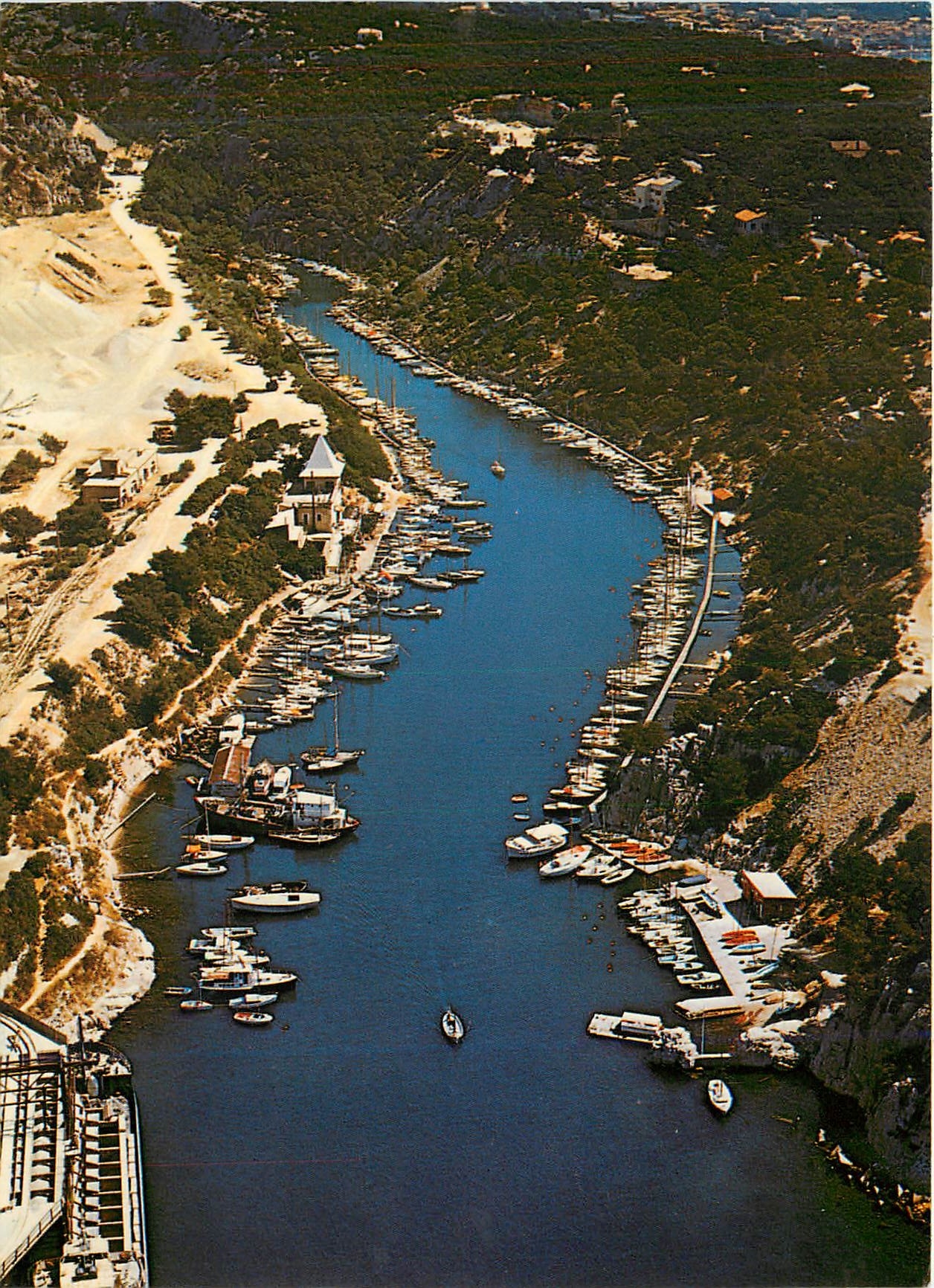 CPM Lumiere et Beaute de la Cote d'Azur Cassis La Calanque de Port Miou 