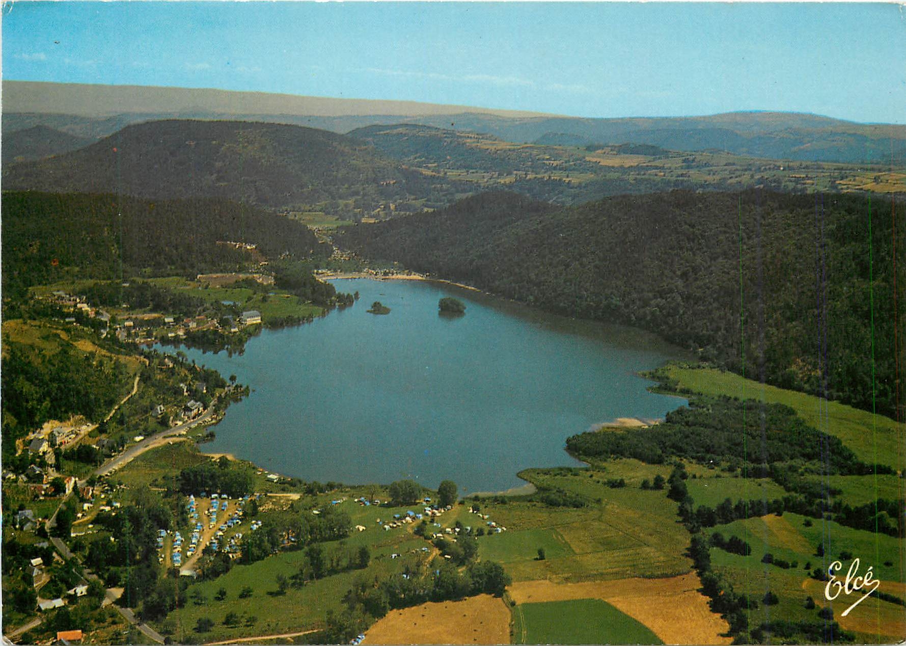 CPM Auvergne Pittoresque et Touristique P de D Lac Chambon 