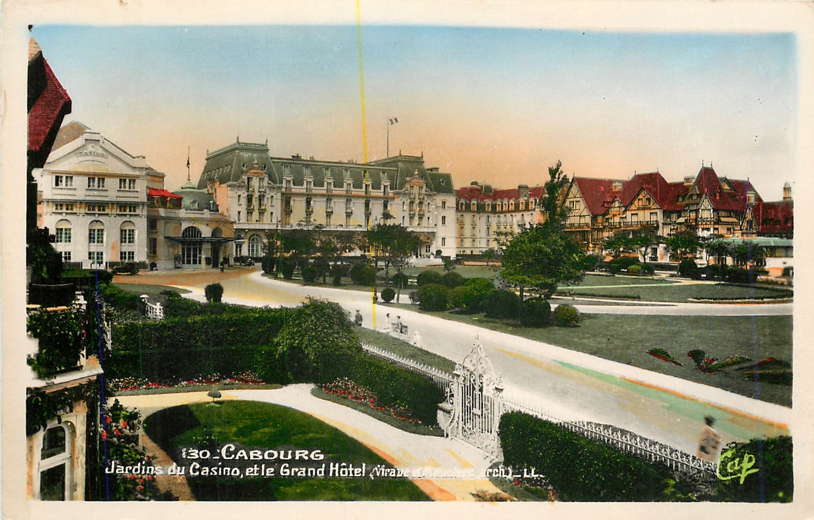 Cabourg — Gärten des Casinos und das Grand Hotel — (Siehe auch das Grand Hotel) — CPAPHIL